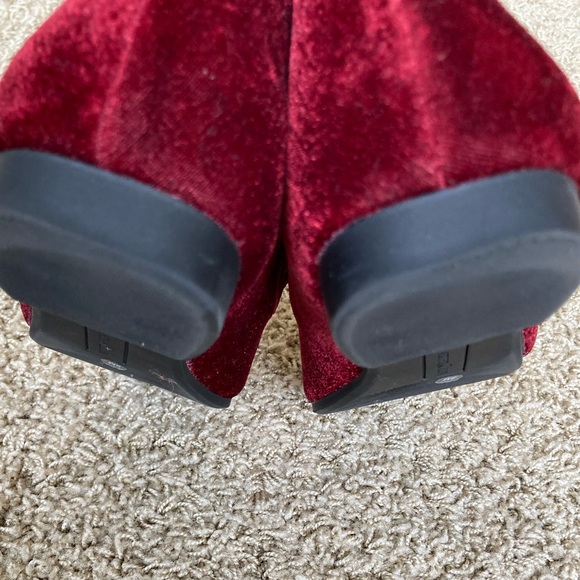Charter club red velvet loafer - Picture 4 of 5